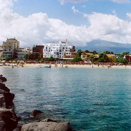 Hotel Athena 3*