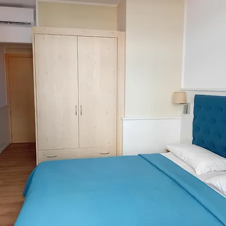 Hotel Athena 3*